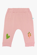 Pamuklu pudra bebek eşofman seti - detay görünümü